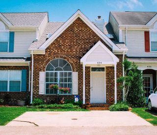 First-time homebuyers in Ontario with Ourboro.