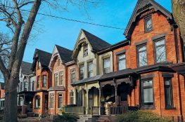 iStock-1138742797-min Photo of Toronto Neighbourhood